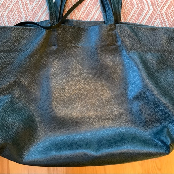 Cuyana Black Leather Tote: Reposh - Picture 3 of 6